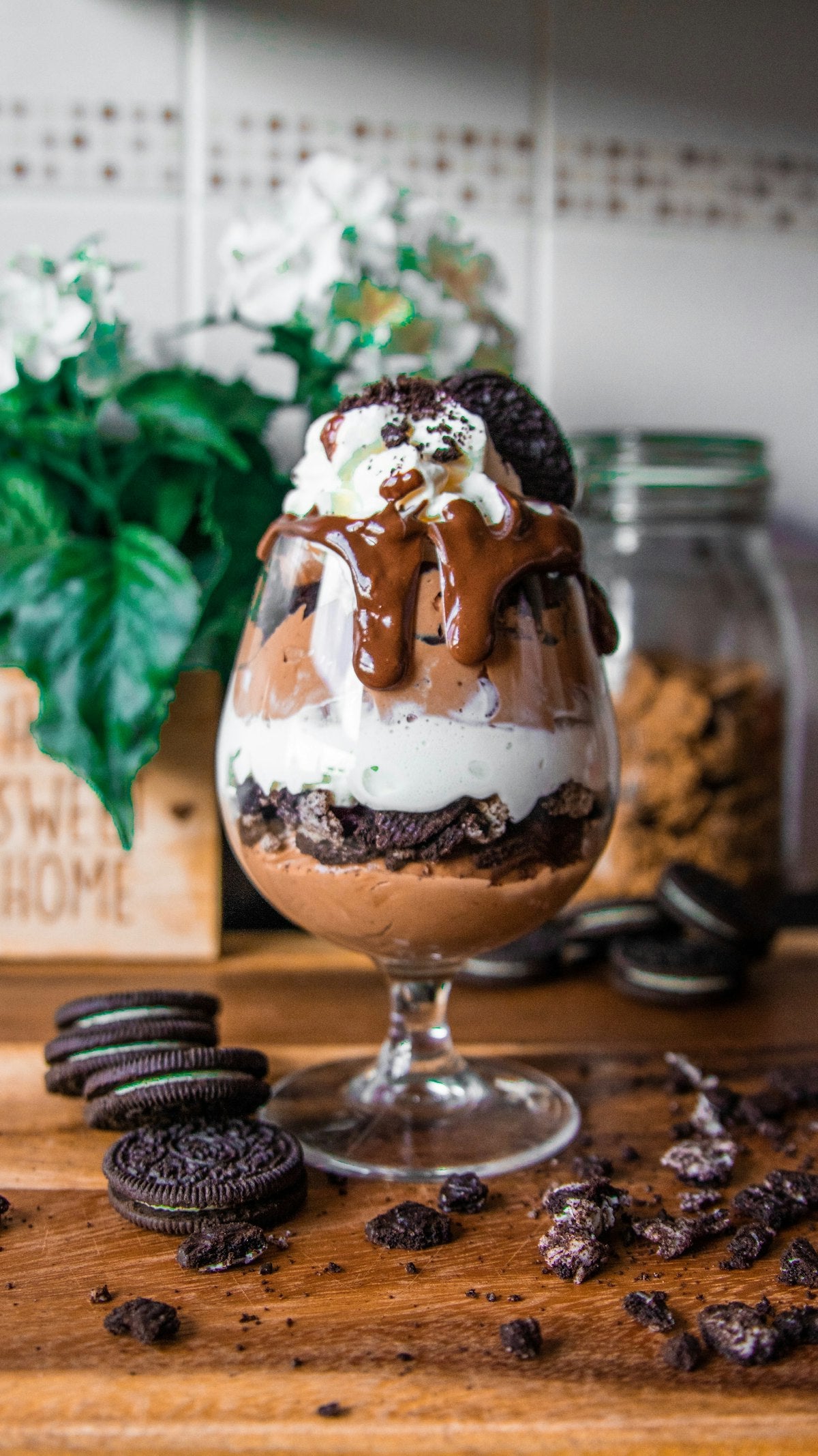 Homemade ice cream scoops in bowl – best ice cream makers Jordan summer 2026