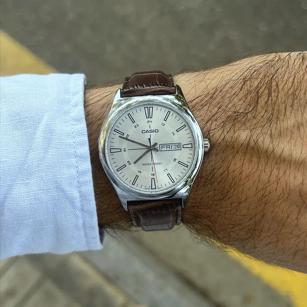 Men's Standard Water Resistant Leather Band Watch MTP-V006L-7C