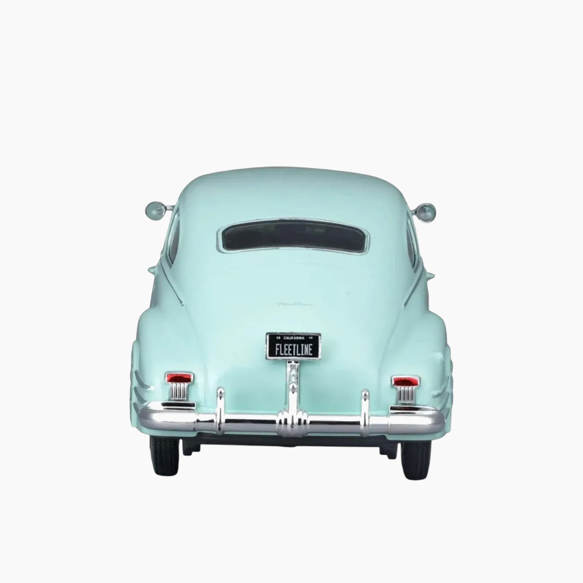 Maisto 1948 Chevrolet Fleetline Aerosedan Die-Cast Model Car – 1:24 Scale