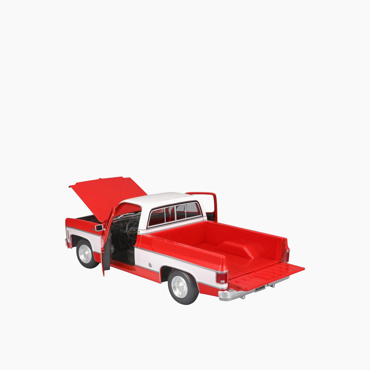 Maisto 1974 Chevrolet C10 Cheyenne Super Die-Cast Model Car – 1:18 Scale