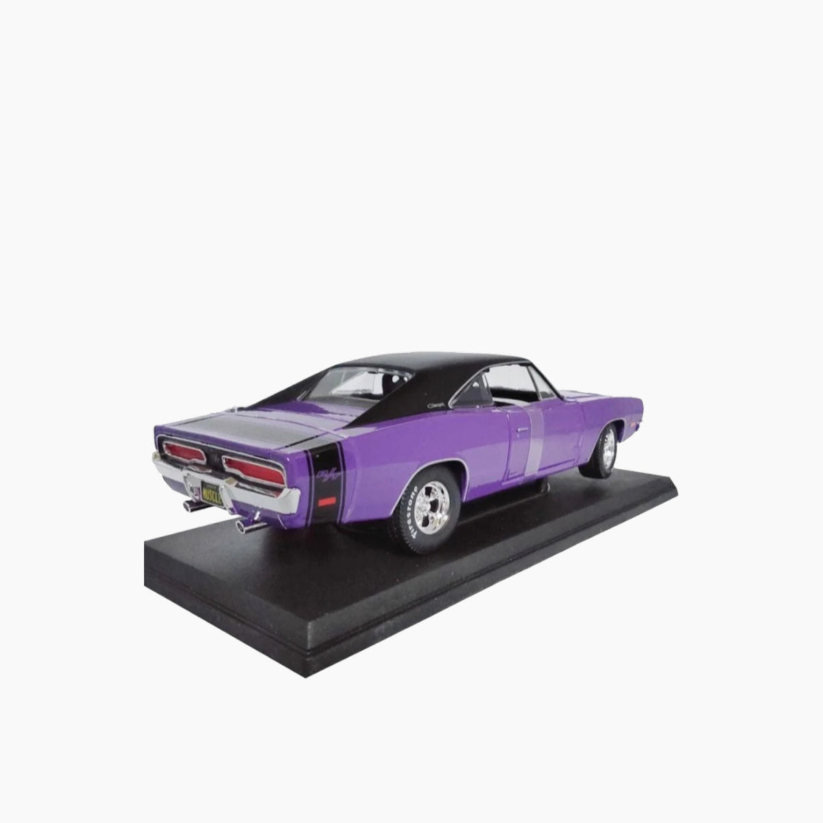 Maisto 1969 Dodge Charger R/T Die-Cast Model Car – 1:18 Scale