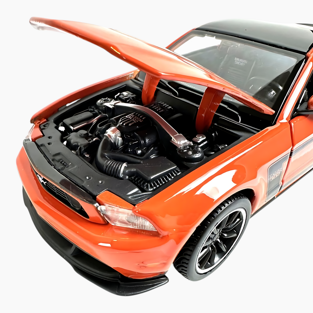 Maisto Ford Mustang Boss 302 Die-Cast Model Car – 1:24 Scale