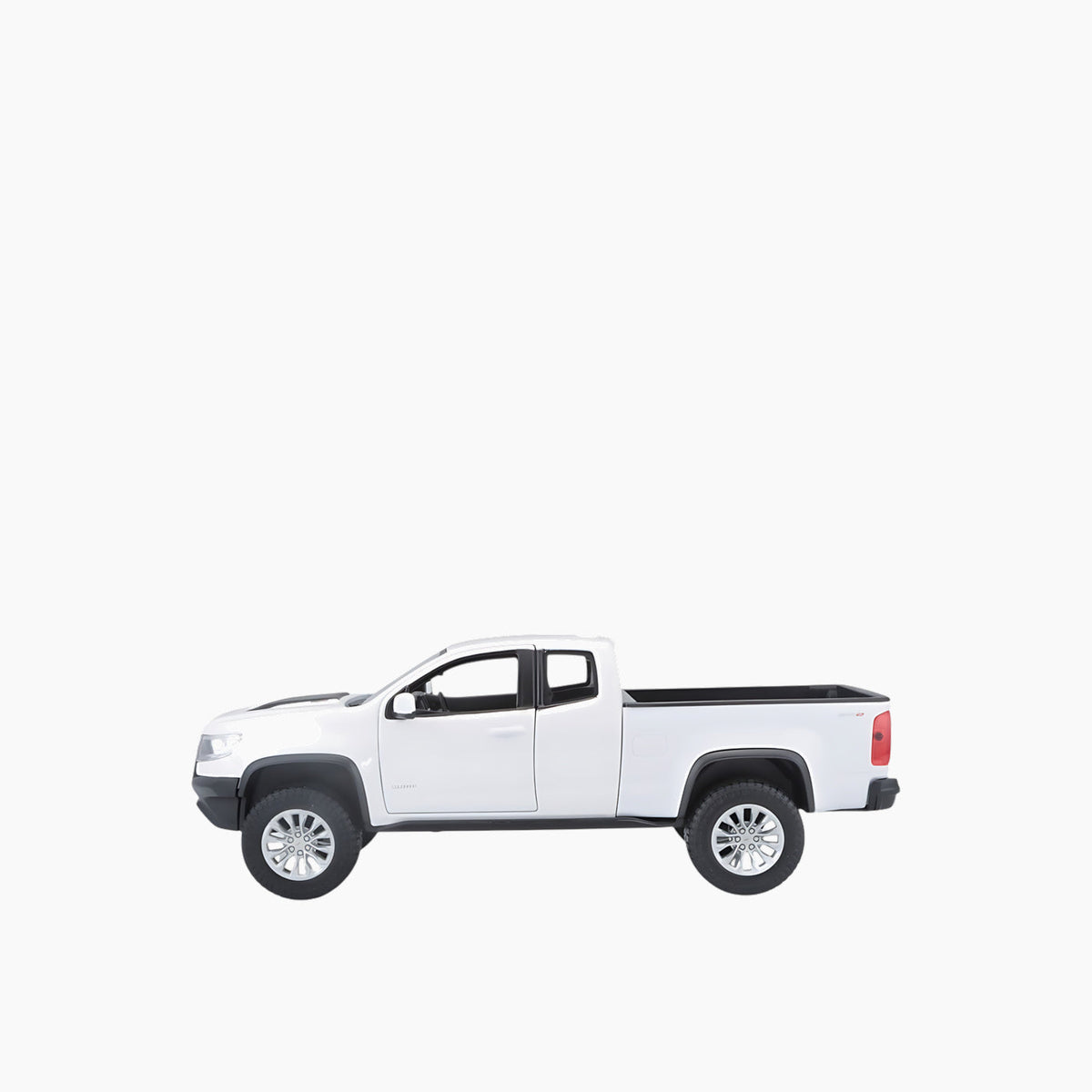 Maisto 2017 Chevrolet Colorado ZR2 Die-Cast Model Car – 1:27 Scale
