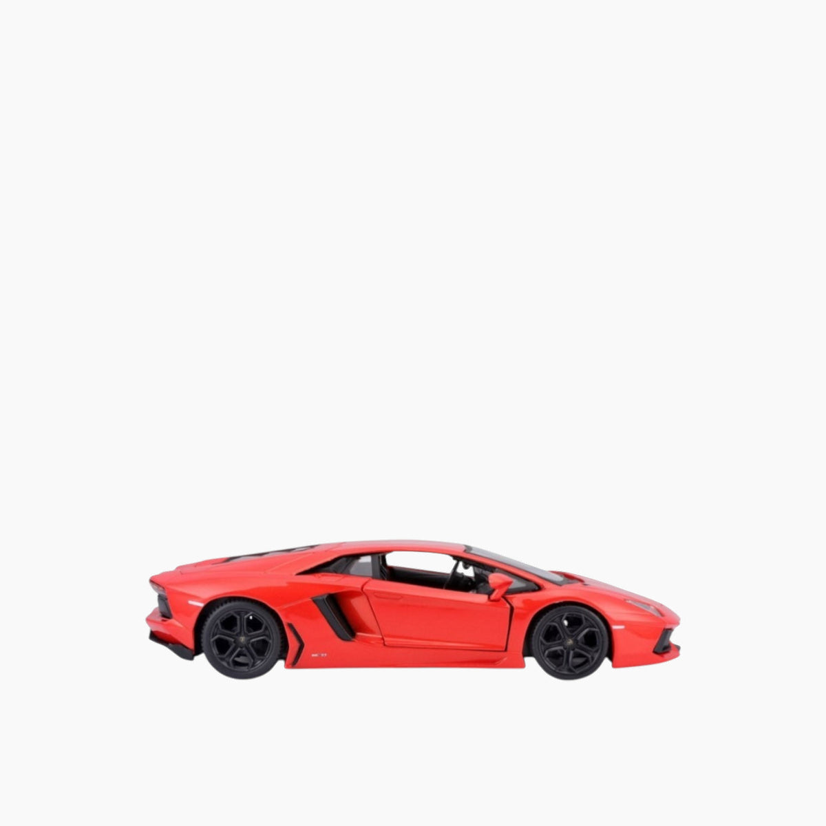 Maisto Lamborghini Aventador LP 700-4 Die-Cast Model Car – 1:24 Scale