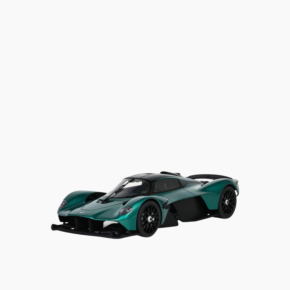 Maisto 2021 Aston Martin Valkyrie Die-Cast Model Car – 1:18 Scale