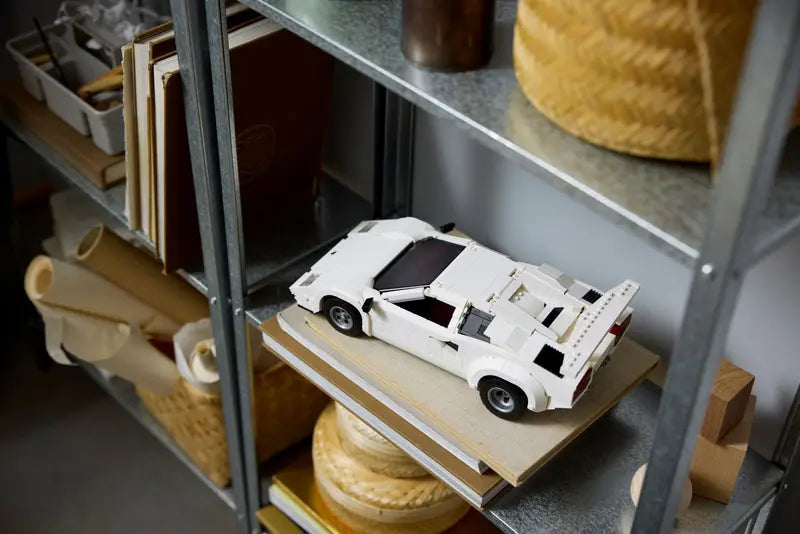 LEGO® Lamborghini Countach 5000 – أيقونة السرعة الإيطالية