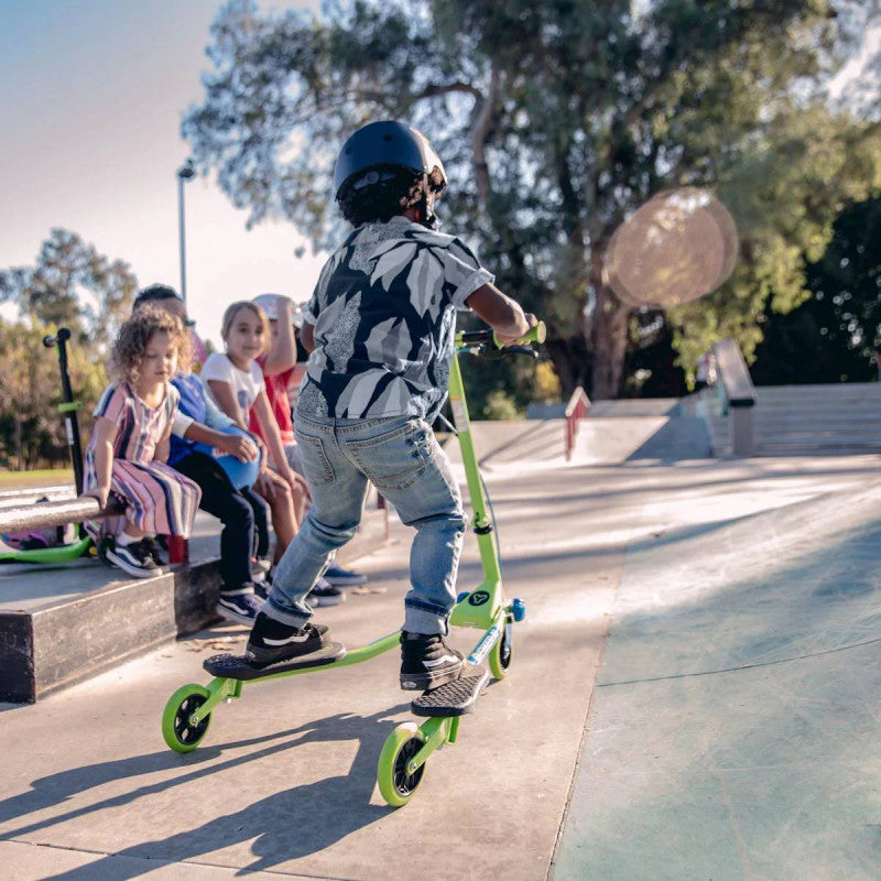 Yvolution Y Fliker A1 Air - سكوتر بثلاث عجلات للأطفال