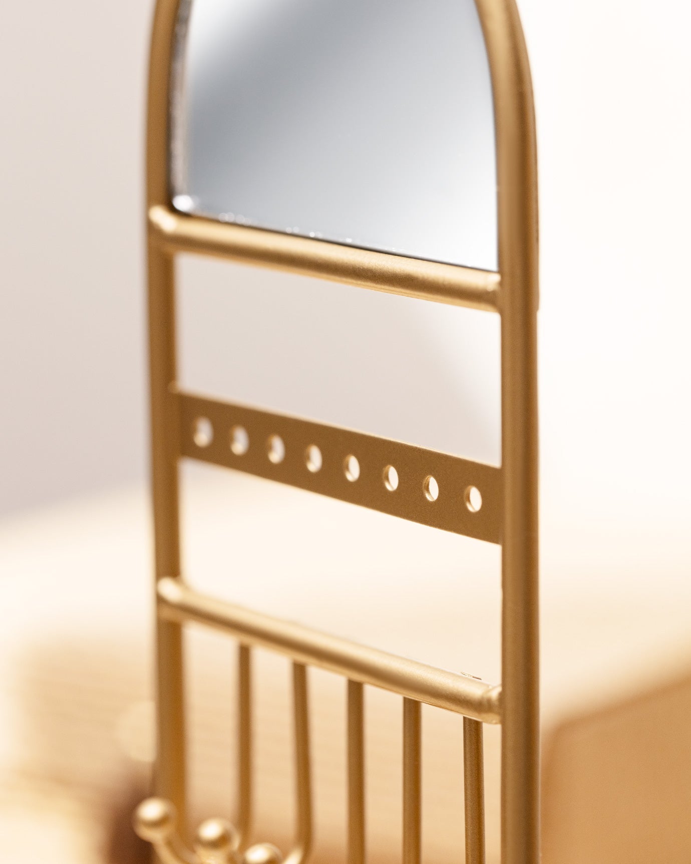 Ignis Jewelery Stand - Madame Coco JO
