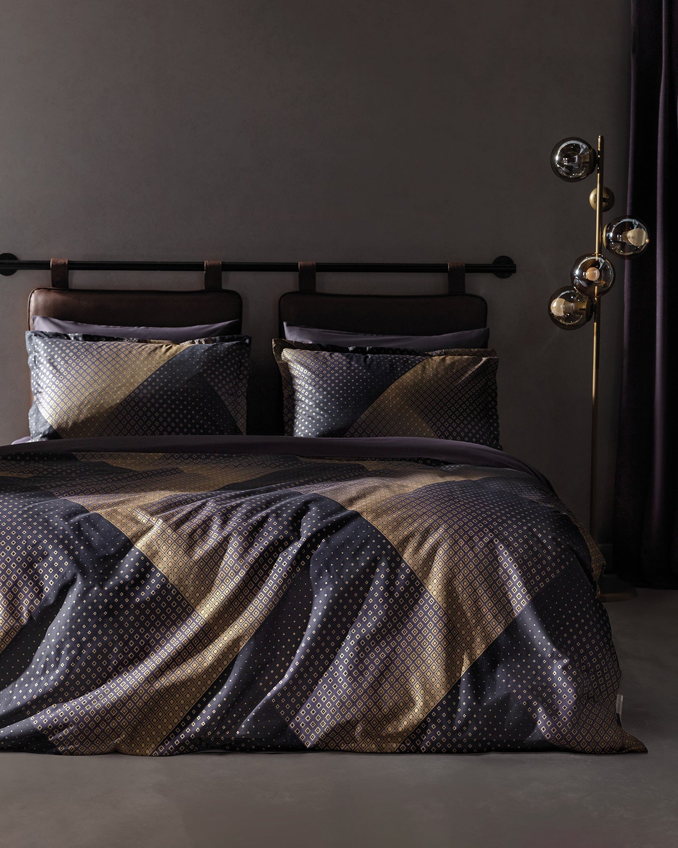 Aleon King Size Luxury Satin Duvet Cover Set - Madame Coco JO