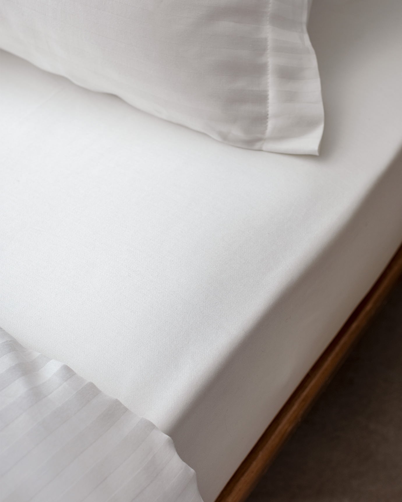 Elicia Super King Striped Satin Duvet Cover Set - Madame Coco JO
