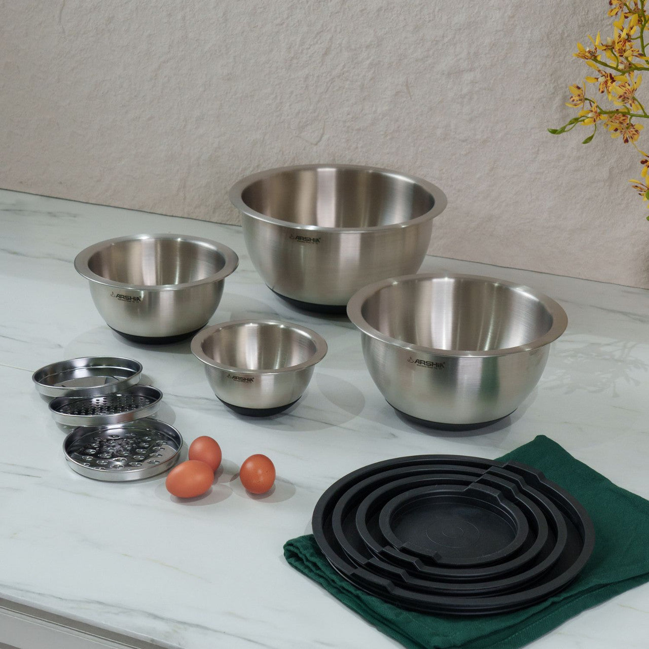 Arshia 12-Piece Stainless Steel Mixing Bowl Set with Grater – Multi-Size Bowls, Airtight Lids, Non-Slip Bases & 3 Grater Attachments