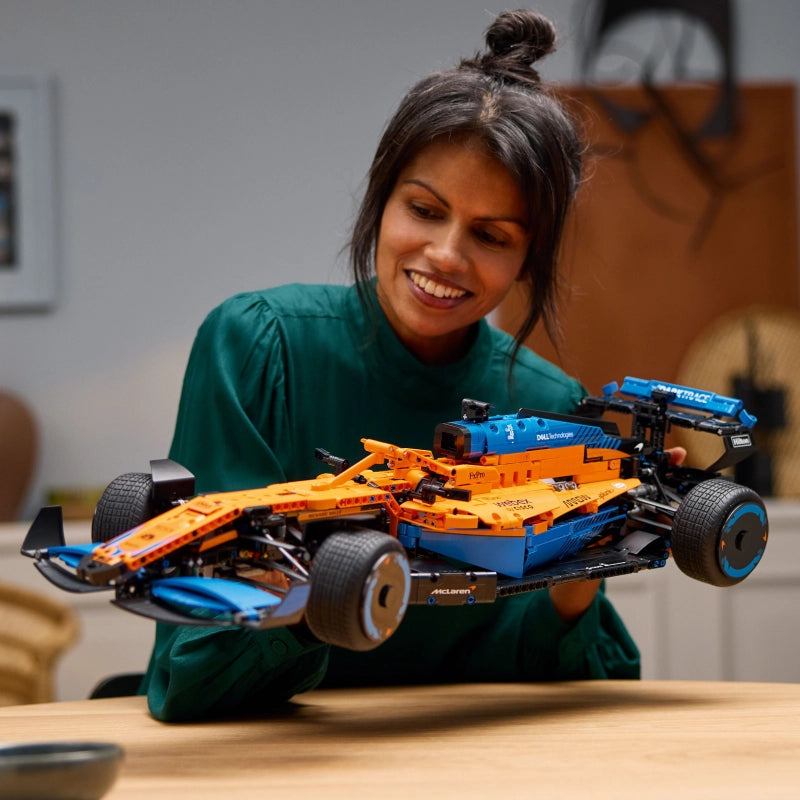 LEGO Technic ماكلارين F1 42141 – 1434 قطعة