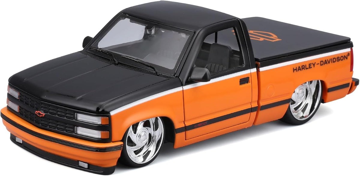 Maisto 1:24 1993 Chevrolet 454 SS Pick-Up Harley-Davidson Orange Black Die-Cast Motorcycle – 1:24 Scale