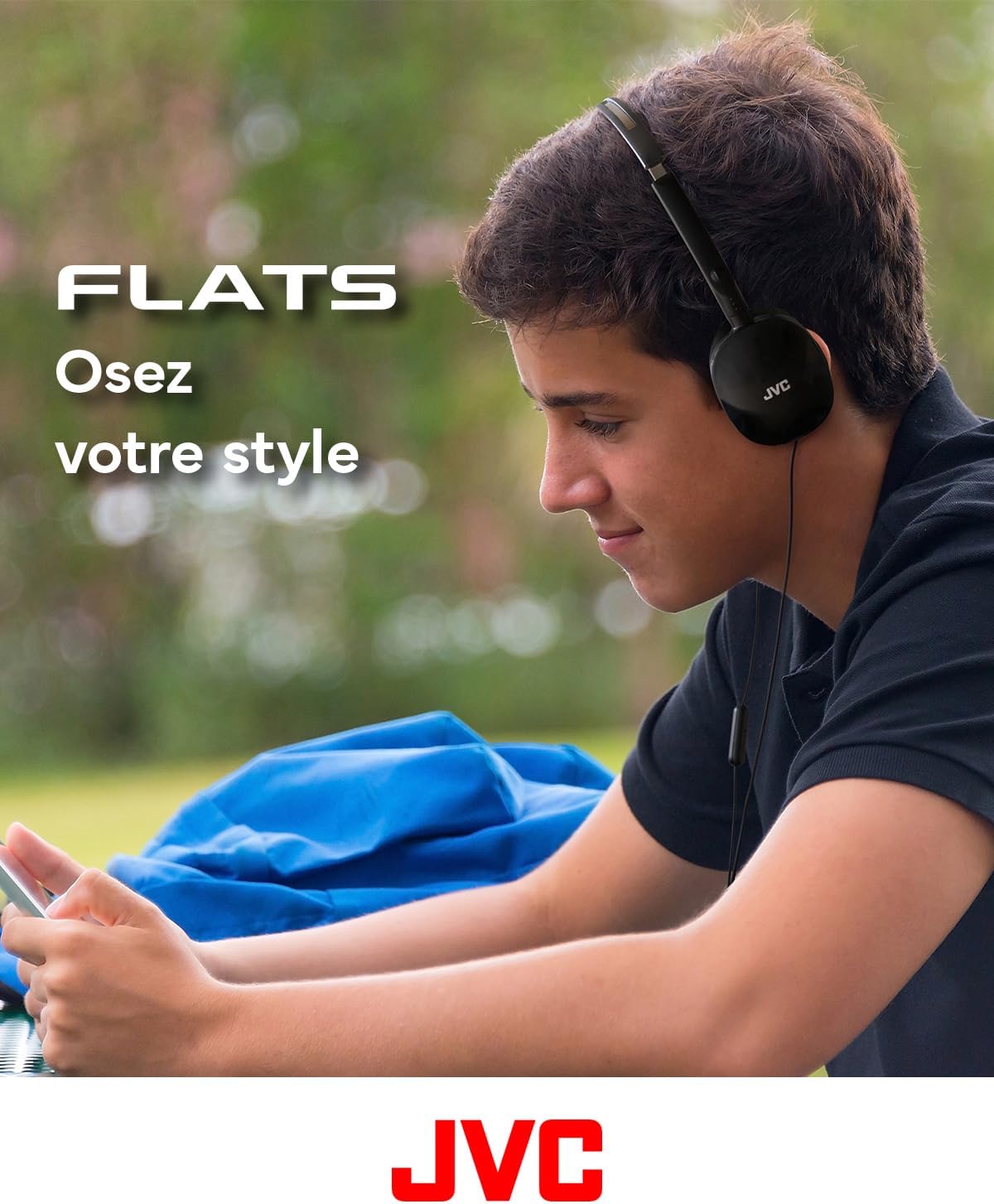 سماعات JVC Flats خفيفة الوزن وقابلة للطي فوق الأذن مع ميكروفون