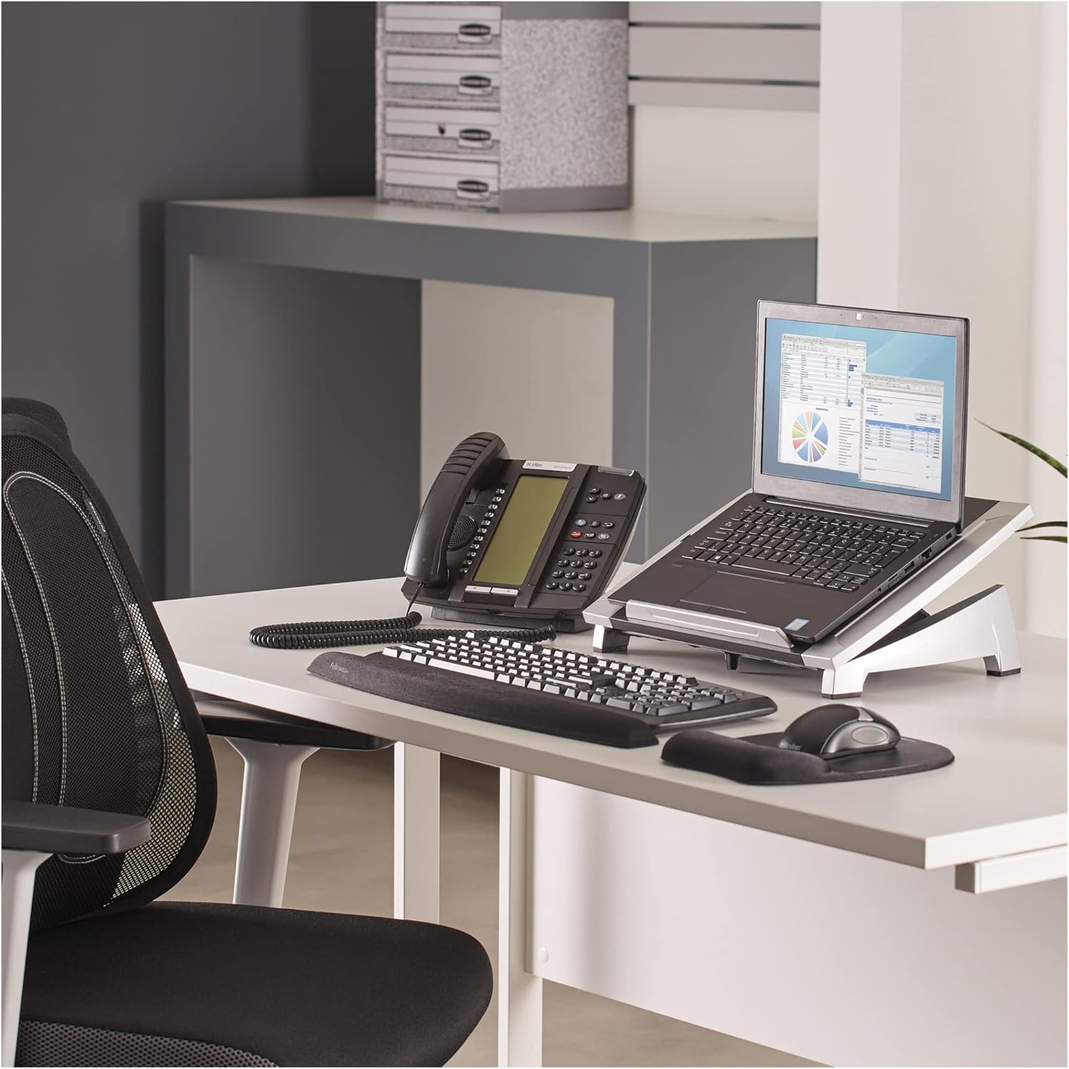Fellowes Laptop Riser Office Suites - Black