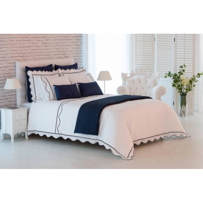 غلاف وسادة أوكسفورد من Givi Lulu Nana - أبيض ورمادي