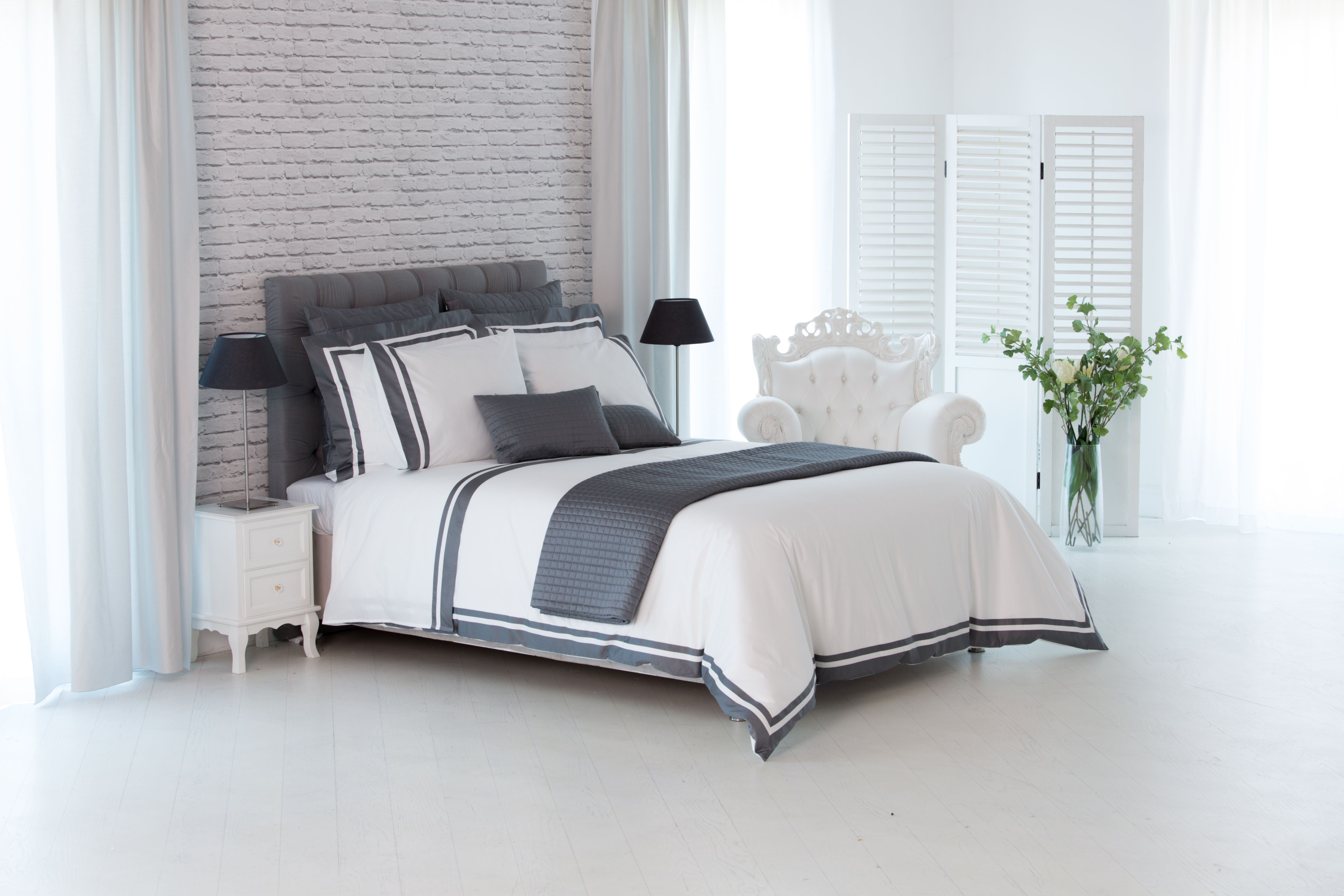 Givi Lulu 4-Piece Duvet Set – White & Taupe, 100% Cotton