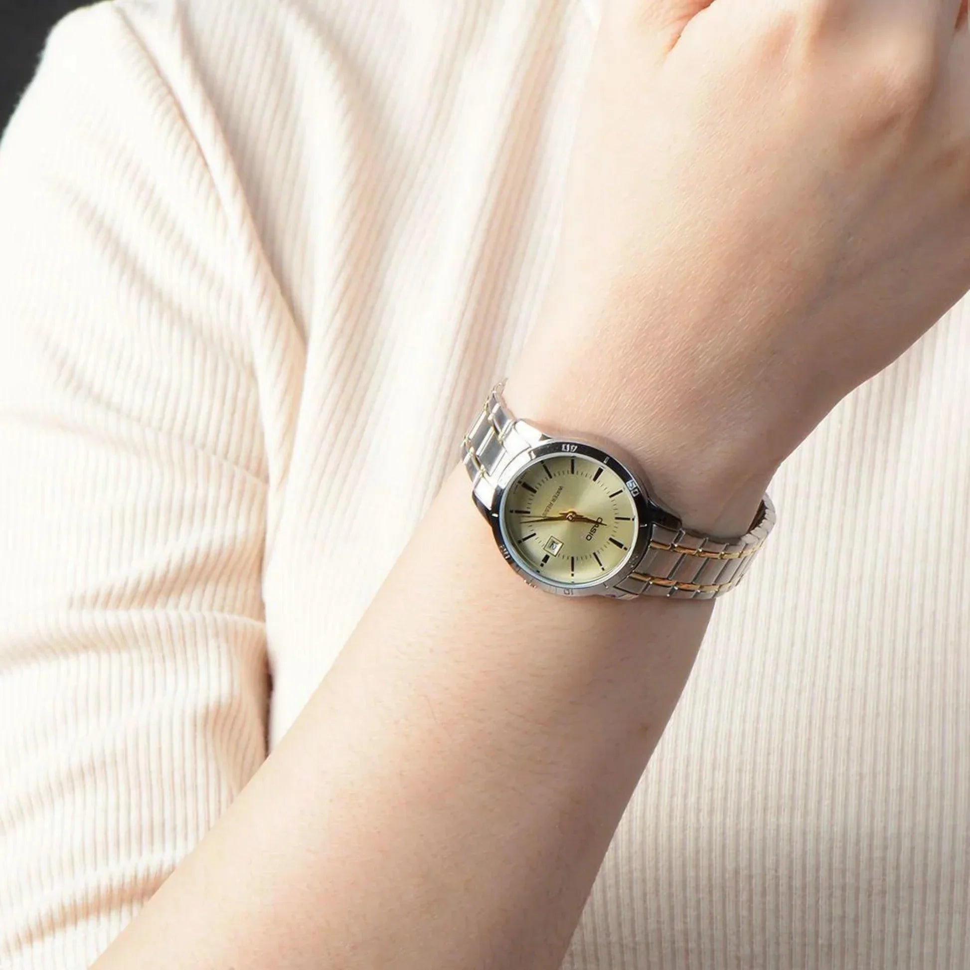 Casio LTP-V004SG-9A woman watch