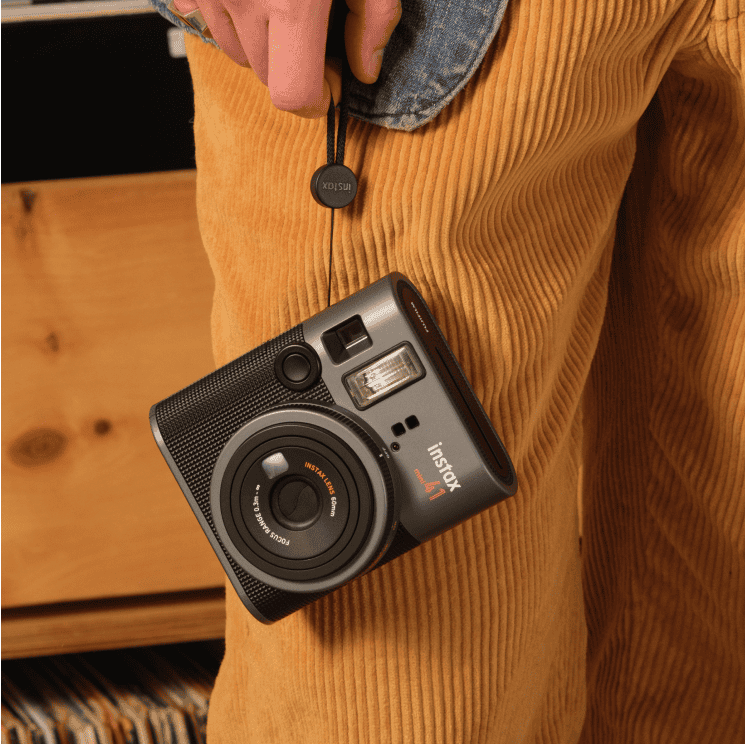 فوجي فيلم إنستاكس ميني ٤١ - صور سيلفي فورية سهلة