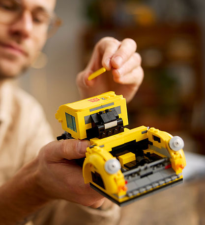 LEGO® Icons Bumblebee 10338 – سيارة ترانسفورمر مذهلة