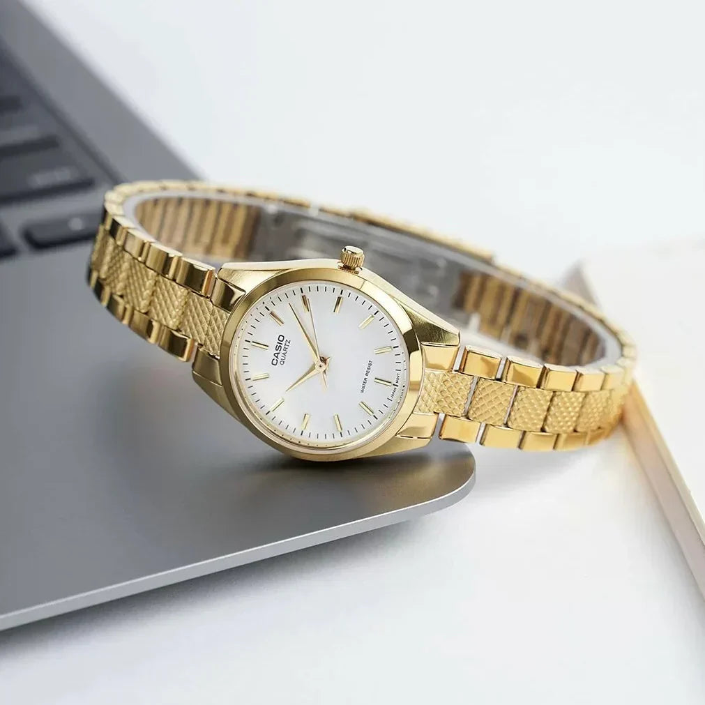 CASIO Women's Analog White Dial Watch - LTP-1274G-7A