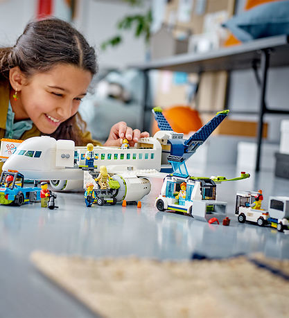 LEGO سيتي – طائرة ركاب 60367 – 913 قطعة