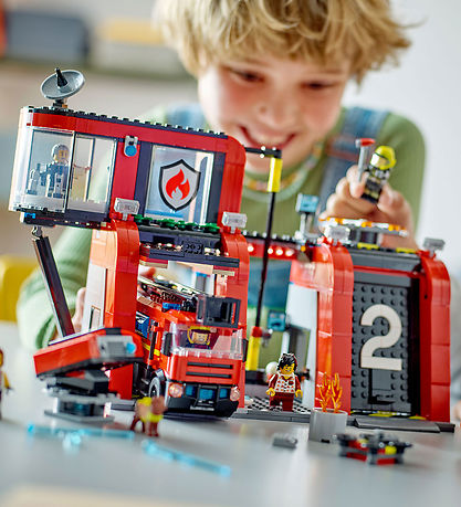 LEGO City Fire Station with Fire Truck 60414 – 843 pcs