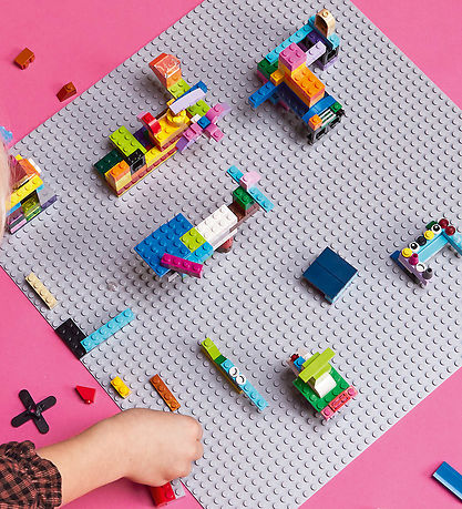 ليجو كلاسيك+ - لوح الأساس الرمادي 11024