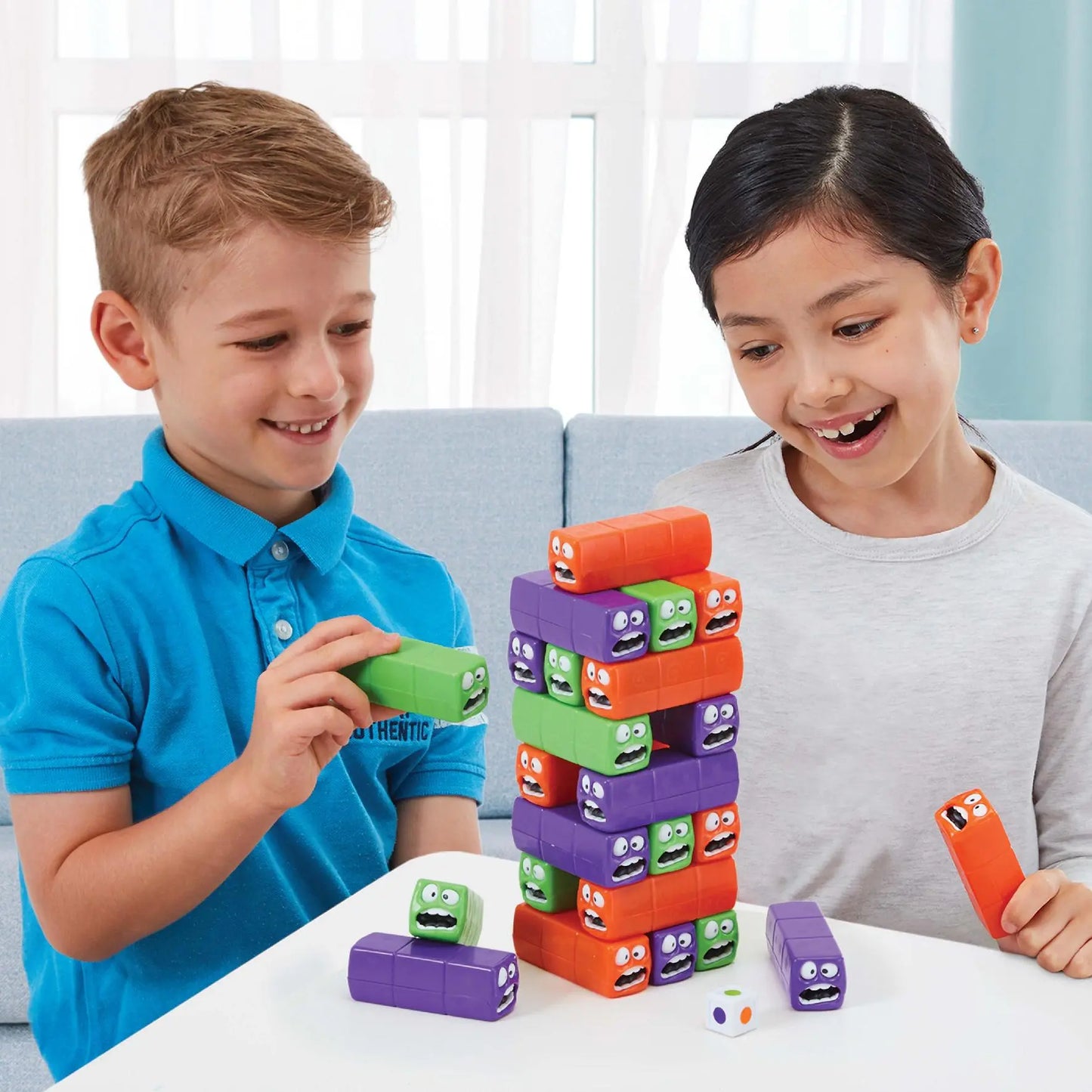 Ambassador – Wobbly Worm Tower Balancing Game