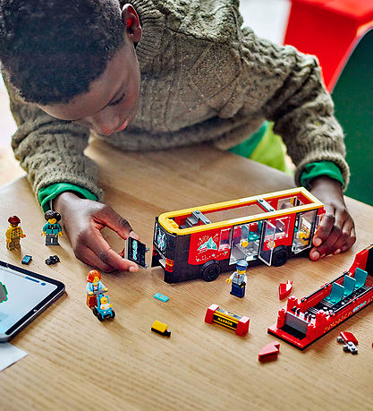 LEGO سيتي – حافلة سياحية حمراء بطابقين 60407 – 384 قطعة