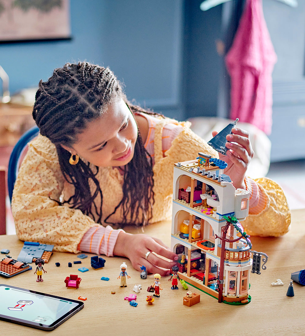 LEGO فريندز – قلعة فندق المبيت والإفطار 42638 – 1311