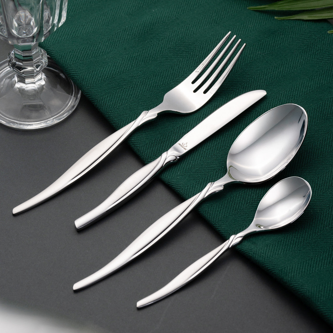 Arshia 26-Piece Stainless Steel Cutlery Set with Stand – Polished Silver
