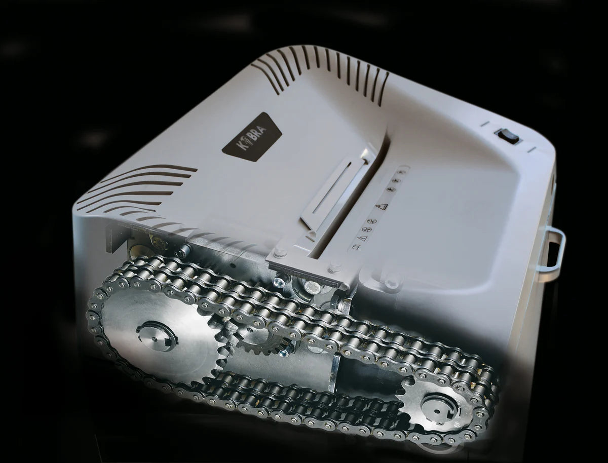 آلة التقطيع الاحترافية من كوبرا 300.2 C4 للمكاتب متوسطة الحجم