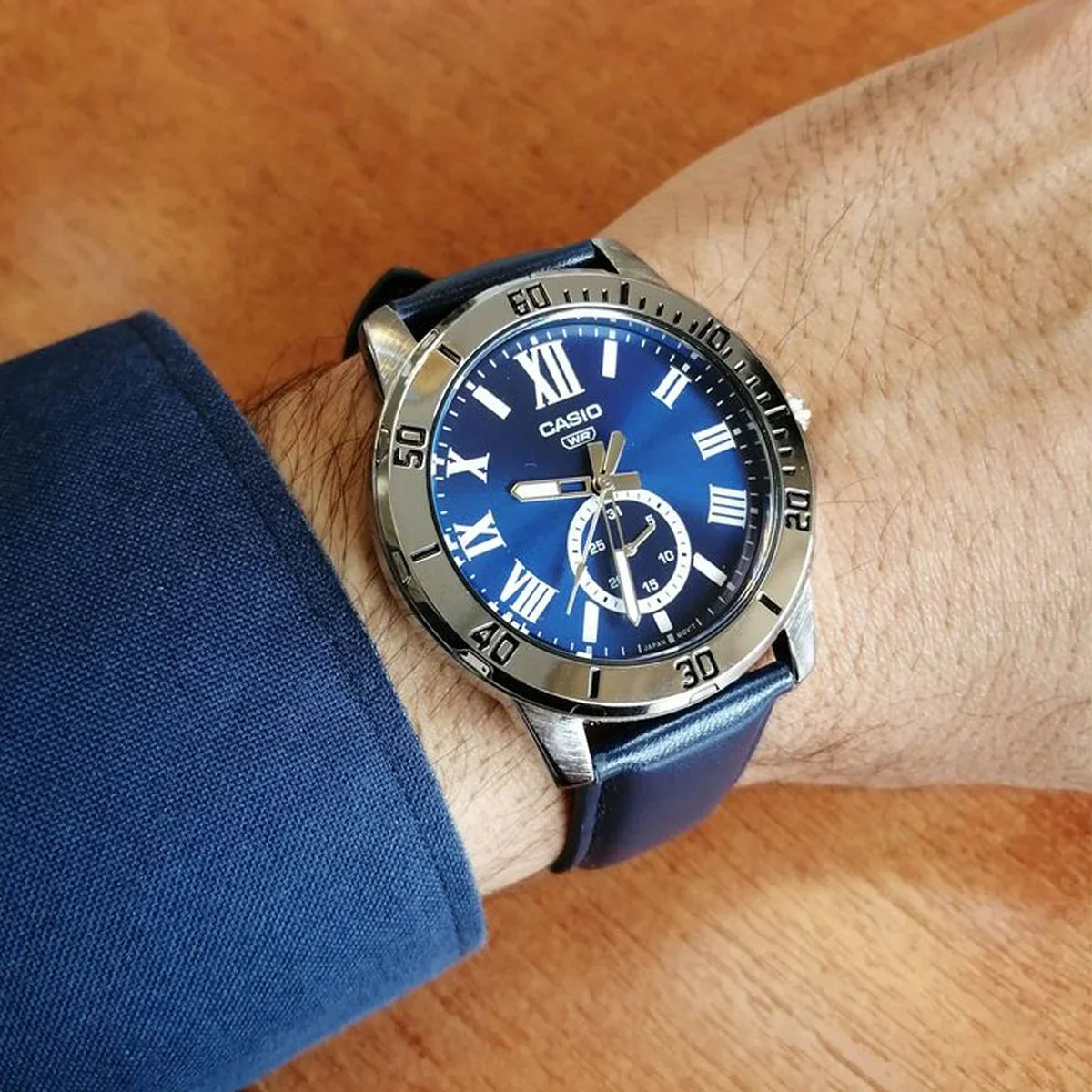 Casio Enticer Men Analog Blue Dial Watch MTP-VD200L-2B