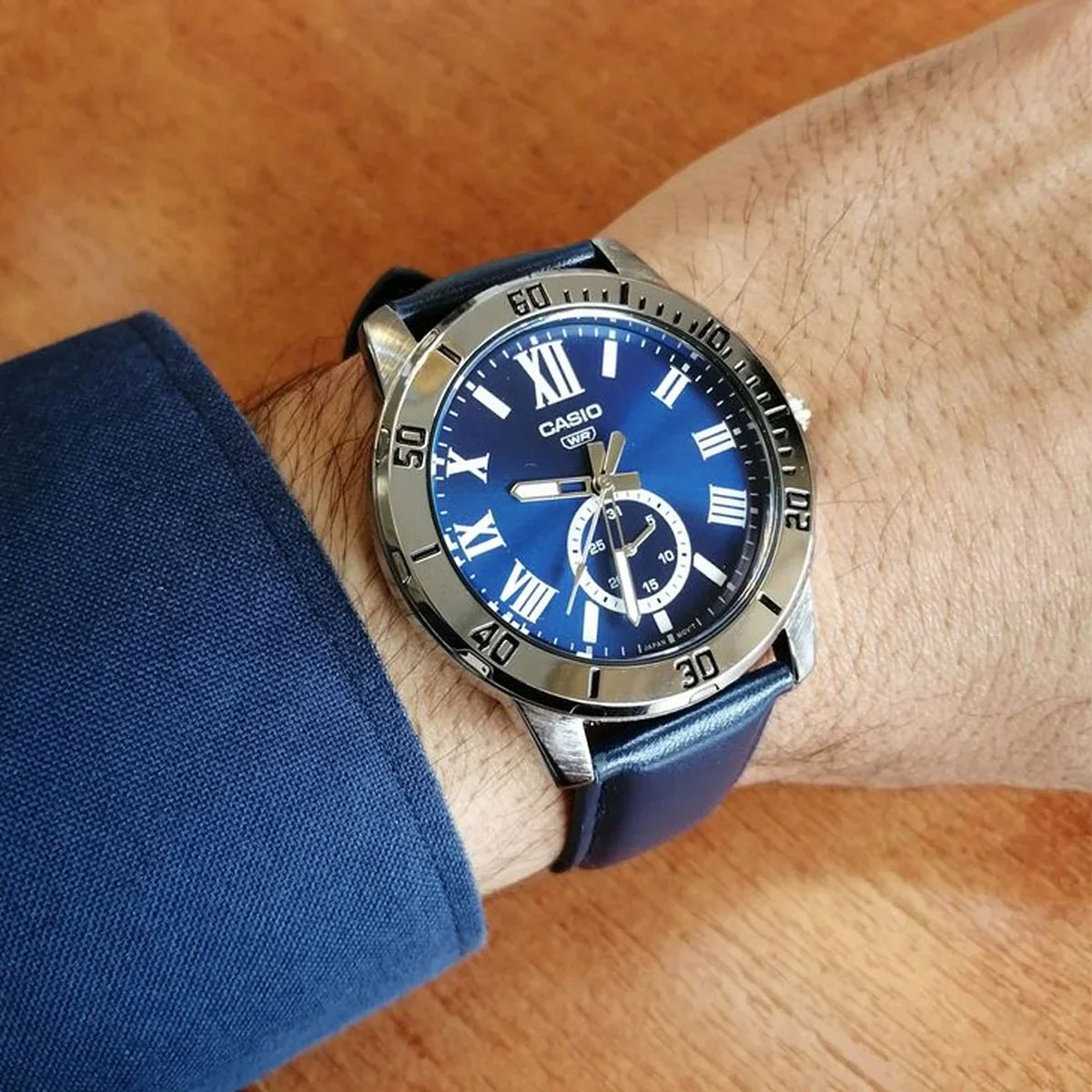 Casio Enticer Men Analog Blue Dial Watch MTP-VD200L-2B