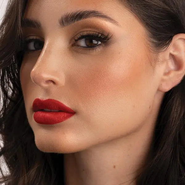 روج سائل مطفي طويل الثبات | لمسة أنيقة ومخملية