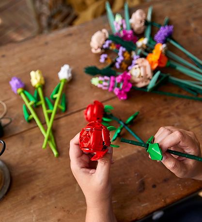 LEGO® Flower Bouquet 10280 – باقة زهور فنية للكبار