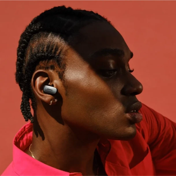 سماعات Bose QuietComfort Ultra مع صوت ممتاز وإلغاء الضوضاء