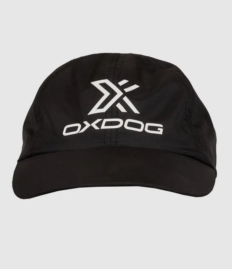 قبعة TECH CAP سوداء – تصميم عصري ومريح