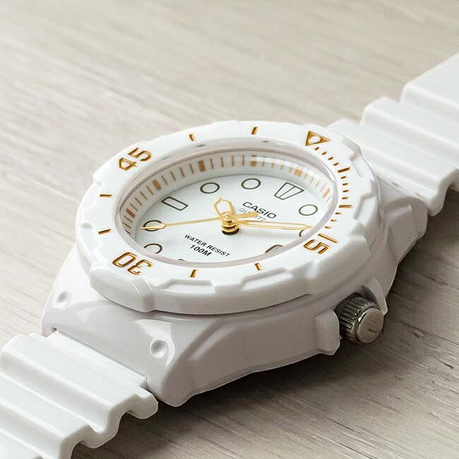 CASIO ANALOG SPORTS DATE RESIN 100M LADIES WATCH LRW-200H-7E2