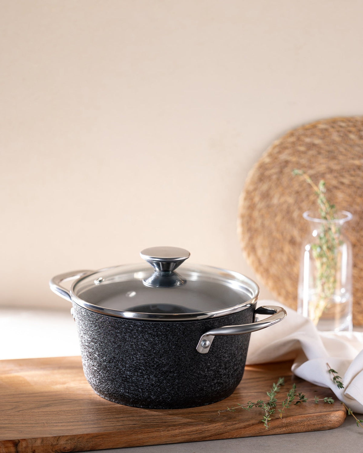Noir Titaniumdeep Pot 18 Cm - Madame Coco JO