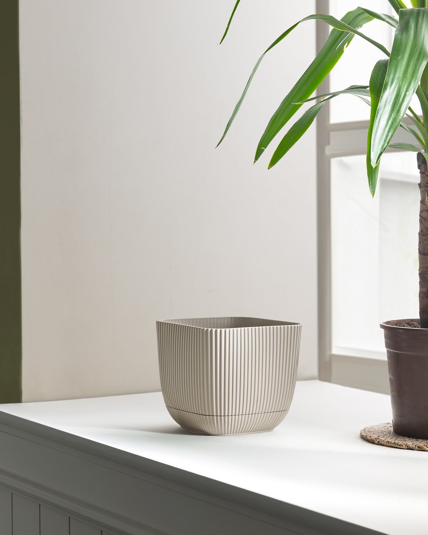 Abella Flower Pot 1800 Ml - Madame Coco JO