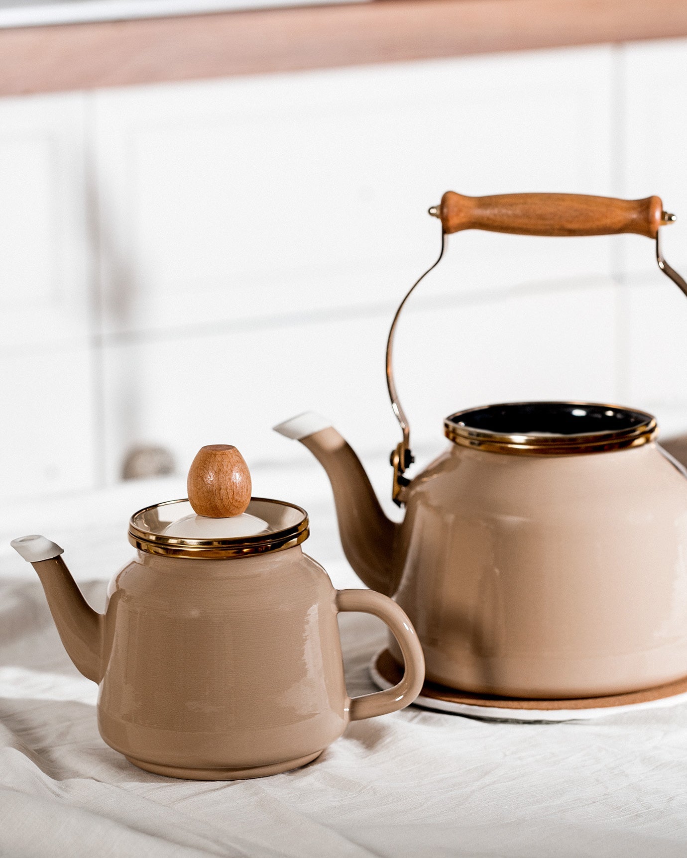 Bonneville Teapot - Madame Coco JO