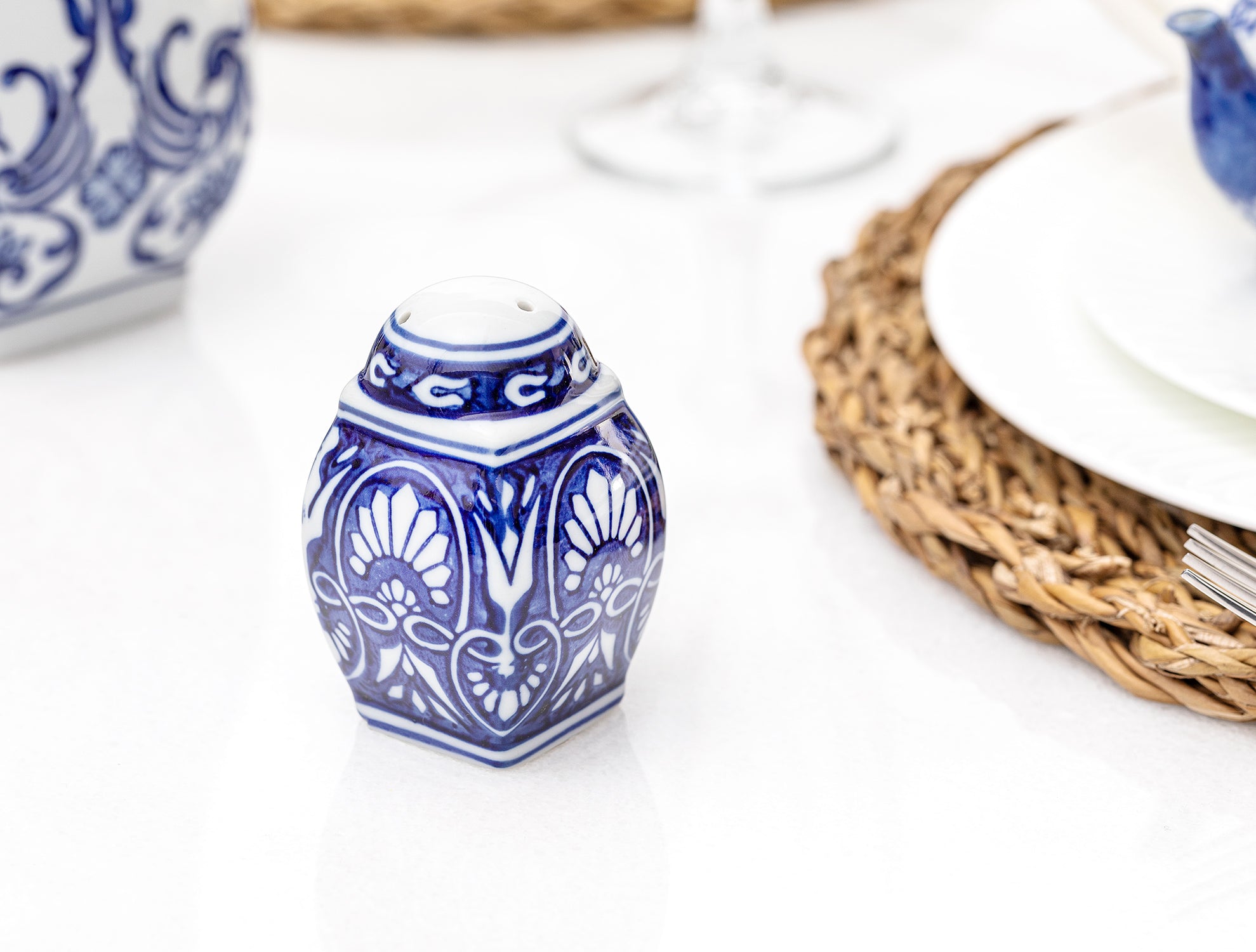 Ames Salt Shaker - Madame Coco JO