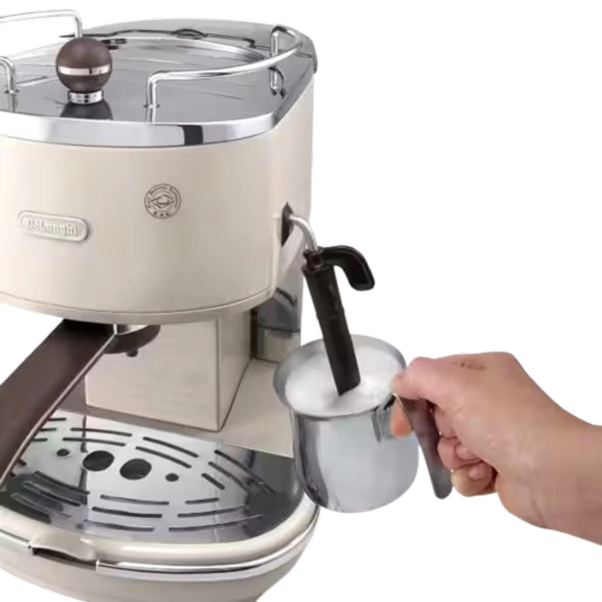 ماكينة صنع الإسبريسو من ديلونجي بقوة ضغط 15 بار وسعة 1.4 لتر وقوة 1100 واط