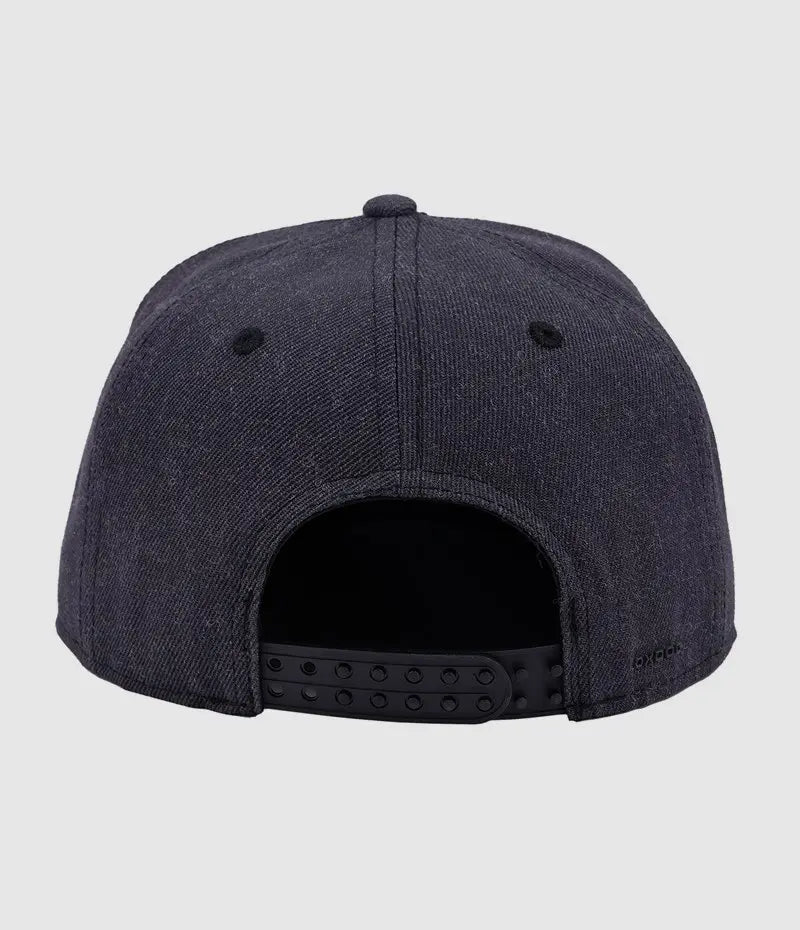 قبعة GULF FLAT CAP – تصميم كلاسيكي عصري