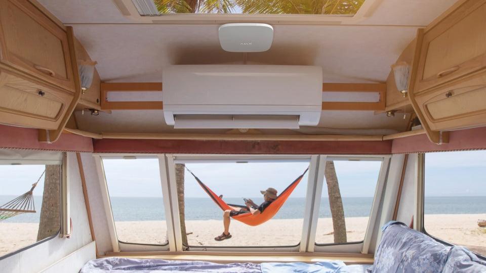 من اجاكس HUB2 لوحة تحكم لنظام الأمان مع دعم التحقق من الصورة باللون الأسود