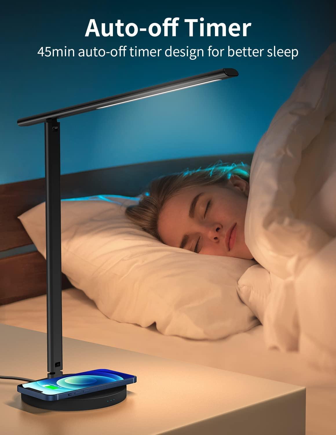 مصباح مكتبي ليد من موماكس مع شاحن لاسلكي ذكي - أسود