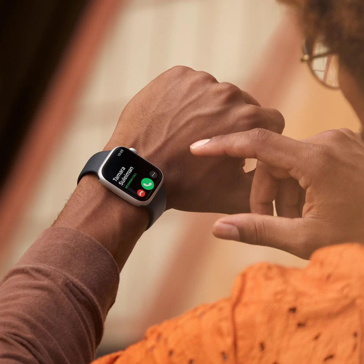 Apple Watch Series 8 GPS 45mm Aluminium Case with Sport Band