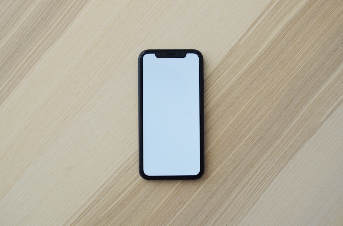 iPhone 17 Pro Max in hand – iPhone 17 price Jordan 2026